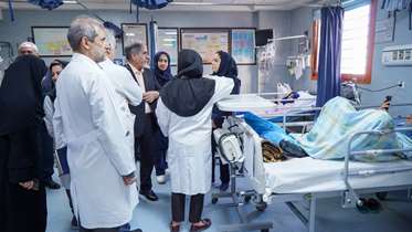 بازدید رییس دانشگاه از بیمارستان دکتر مسیح دانشوری